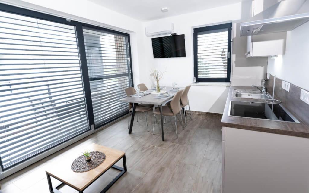 Appartement Sunrise Banovci Extérieur photo